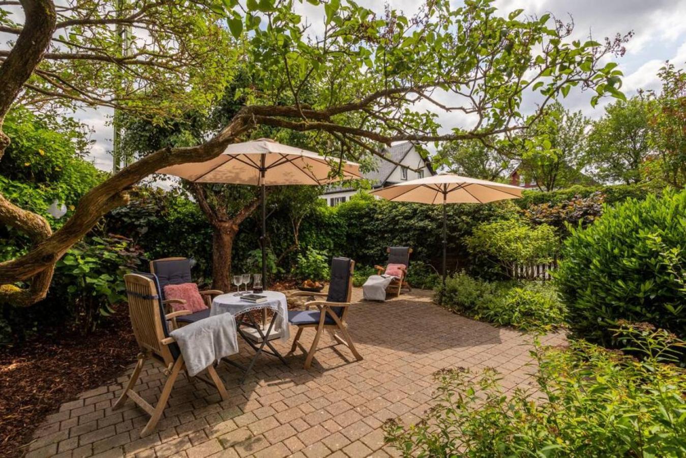 Adenauer Zwoelf - Das 5 Sterne Ferienhaus Mit Sauna Und Garten Am Eifelsteig Kerpen  Exterior foto